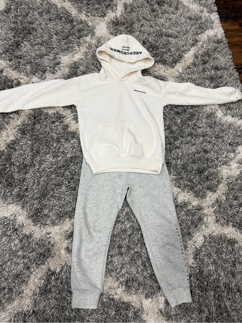Abercrombie & Fitch Cream Hoodie with Light Gray Sweatpants
